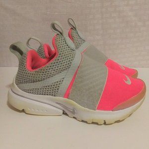 Cheap Kids Play Shoes! Nike-  Size 11C